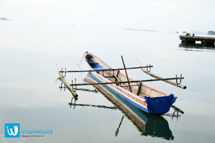 Menyusuri Gugusan Pulau dengan Ketinting