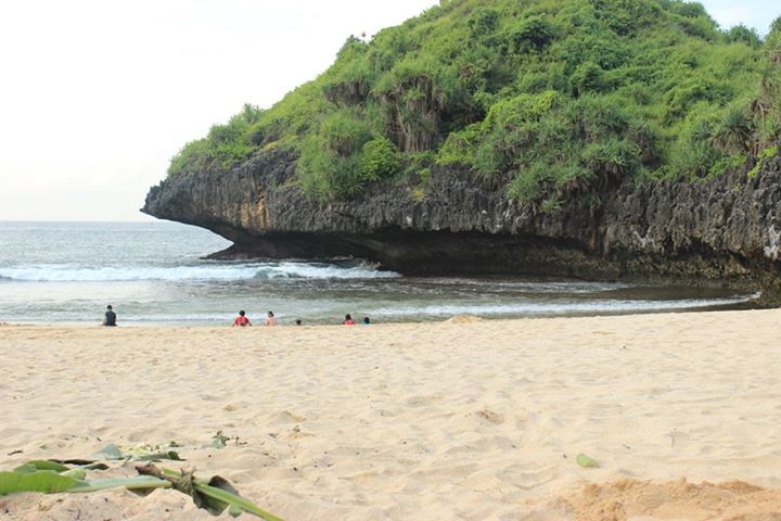 Menilik Potensi Pantai Sedahan di Gunungkidul