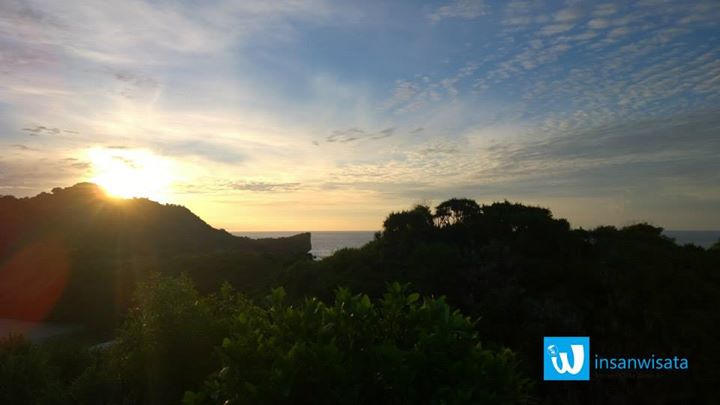 Piknik Semalam di Pantai Greweng