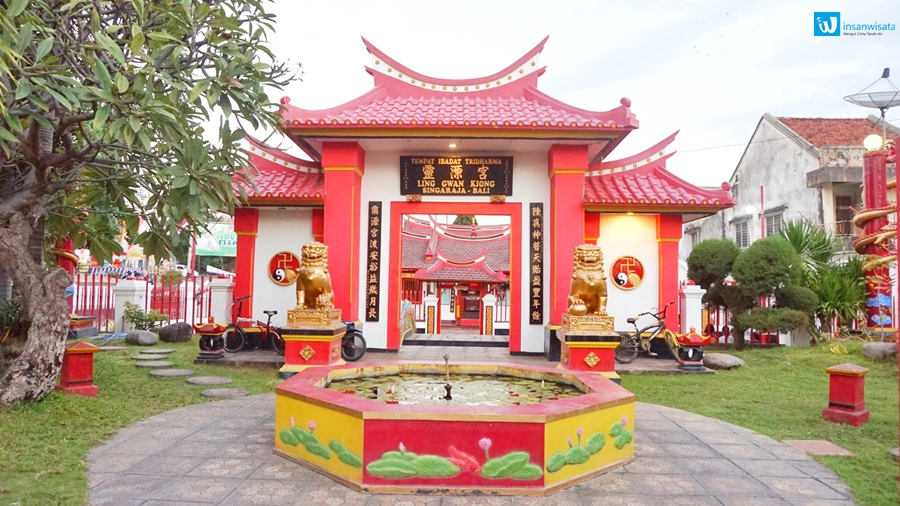 klenteng di pelabuhan buleleng