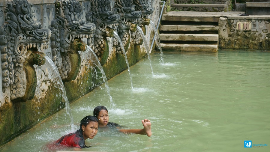 AIR PANAS BANJAR BALI