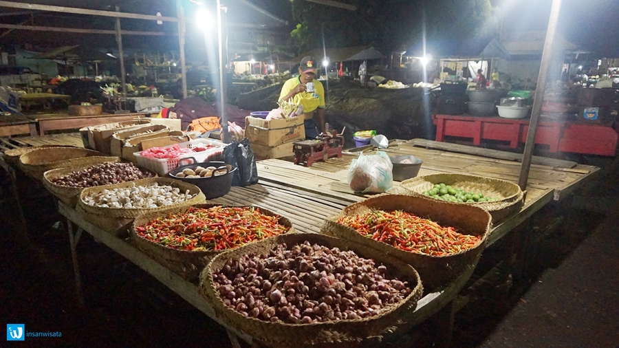 pasar banyuasri tengah malam