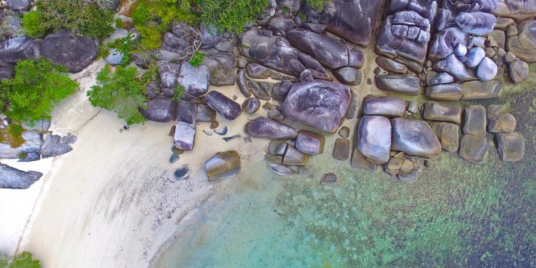 Terpikat Pesona Negeri Laskar Pelangi